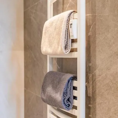 Before Making A Request Read My Profil Host At Bottom Of Page #luxury In Milan# Apartman Milánó