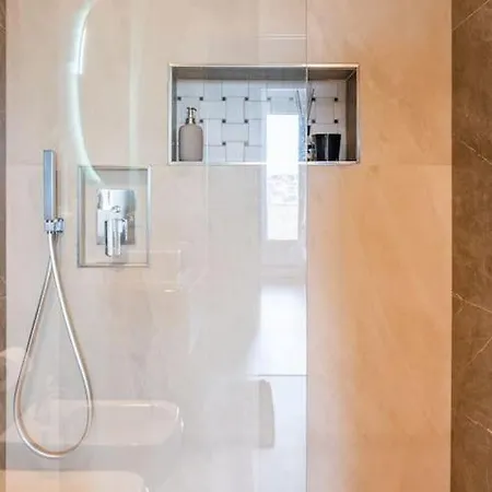 Before Making A Request Read My Profil Host At Bottom Of Page #luxury In Milan# Apartman Milánó
